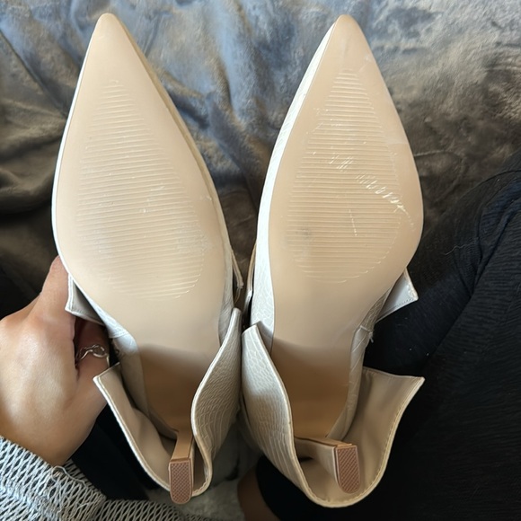 Ankle Boot - Picture 9 of 9